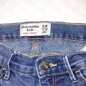 Abercrombie Kids Super Skinny Distressed Jeans size Girls 11/12